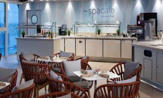 Spa kavarna in bar s sokovi