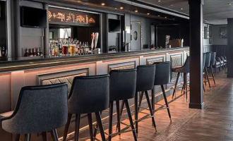 Lokalni bar in Green