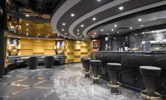 Salon Top Sail