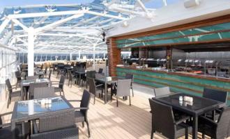 Yacht Club Grill in bar