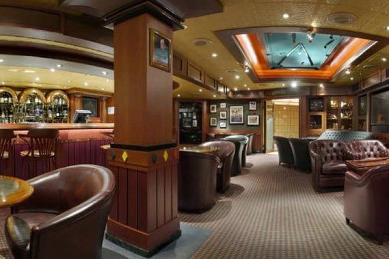 Churchill Lounge