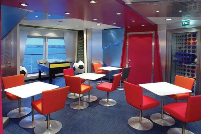 Club HAL Gameroom